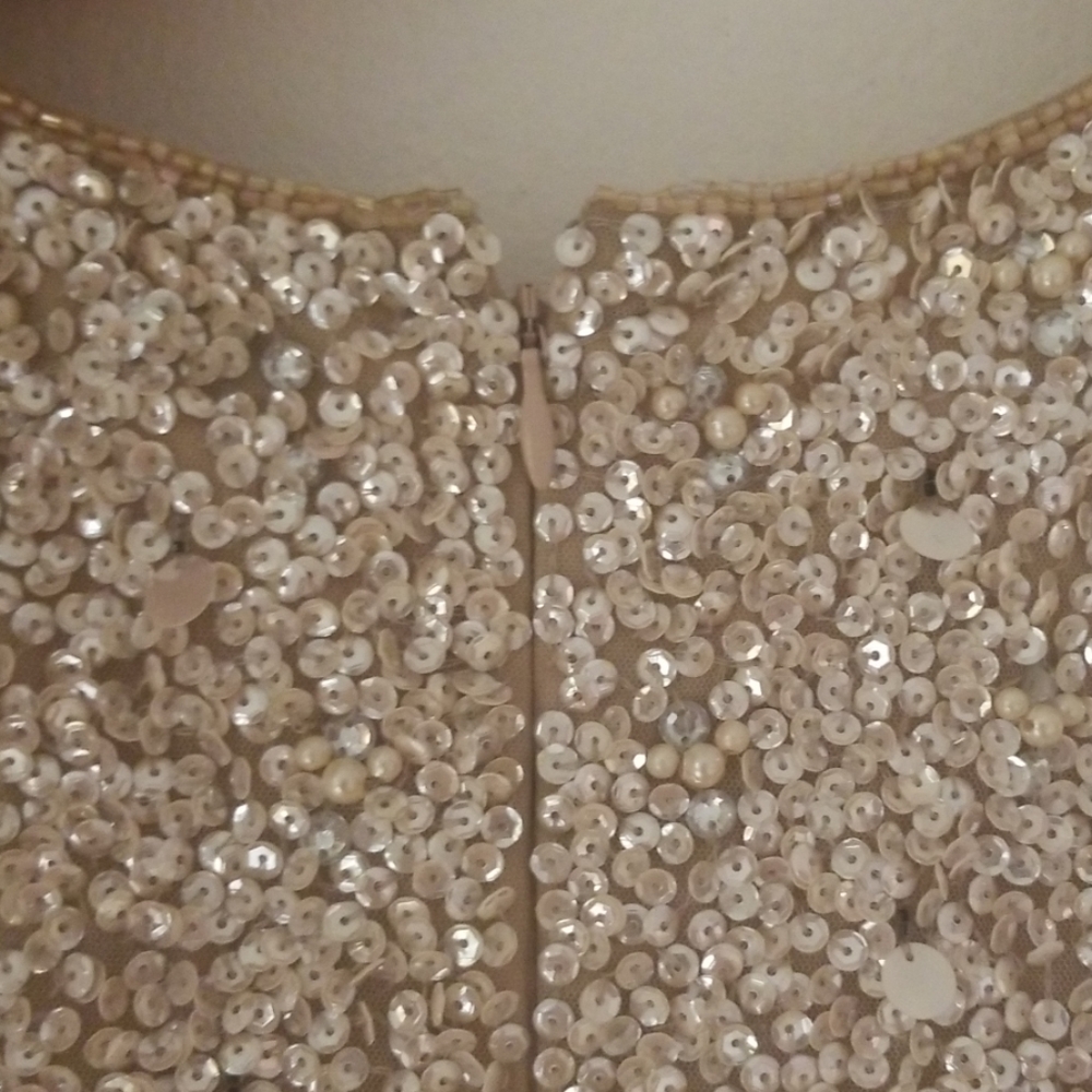 Dress - Picture 6 of 8